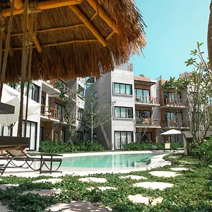Aparthotel Macondo **