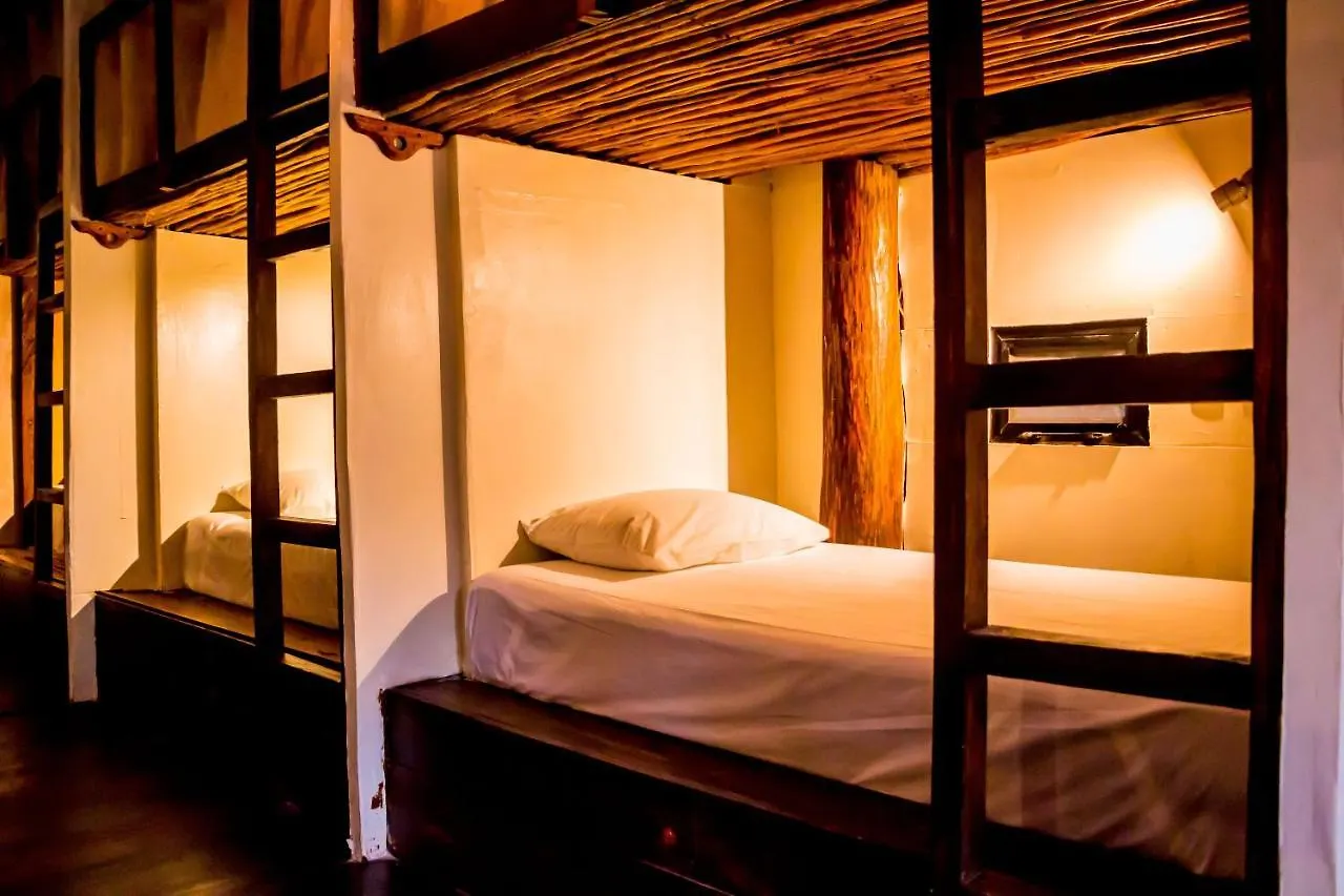 Oostel Smart Hostel - Tulum Playa Bed & Breakfast