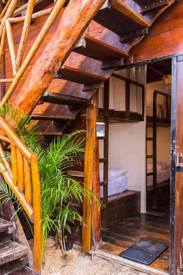 Oostel Smart Hostel - Tulum Playa